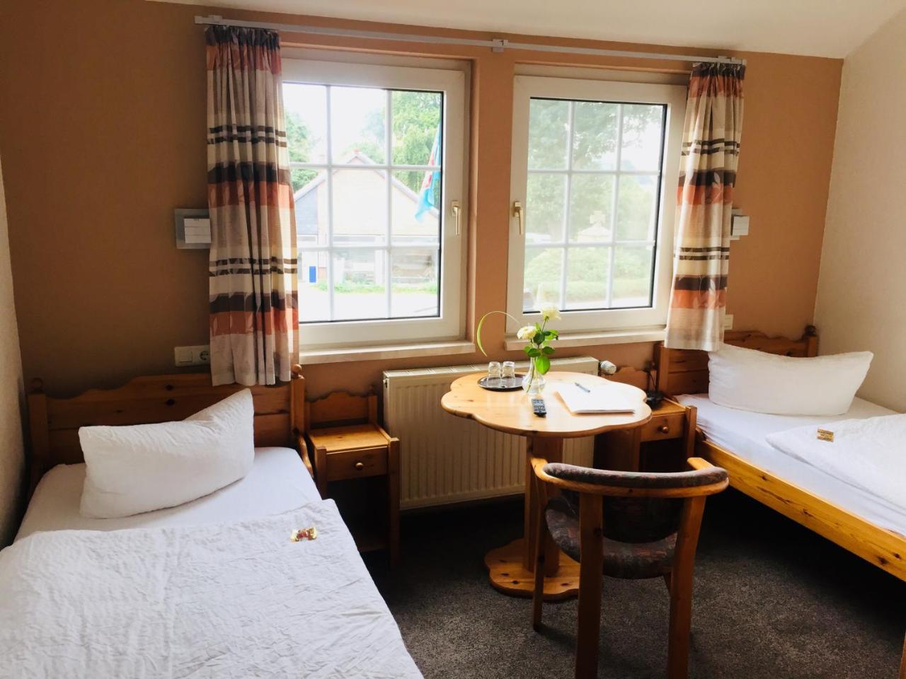 Gross Ippener Hotel Wuelfers Gasthaus מראה חיצוני תמונה